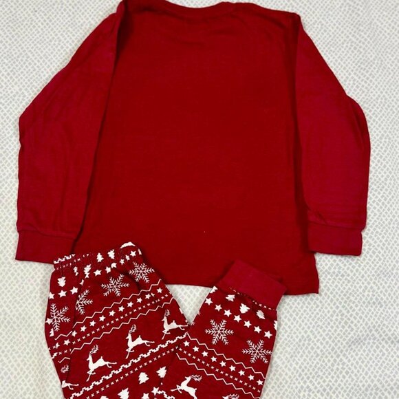 NWT We Believe Red: Festive Family Pajama Set Reindeer shiny Gold Cotton - Picture 5 of 6